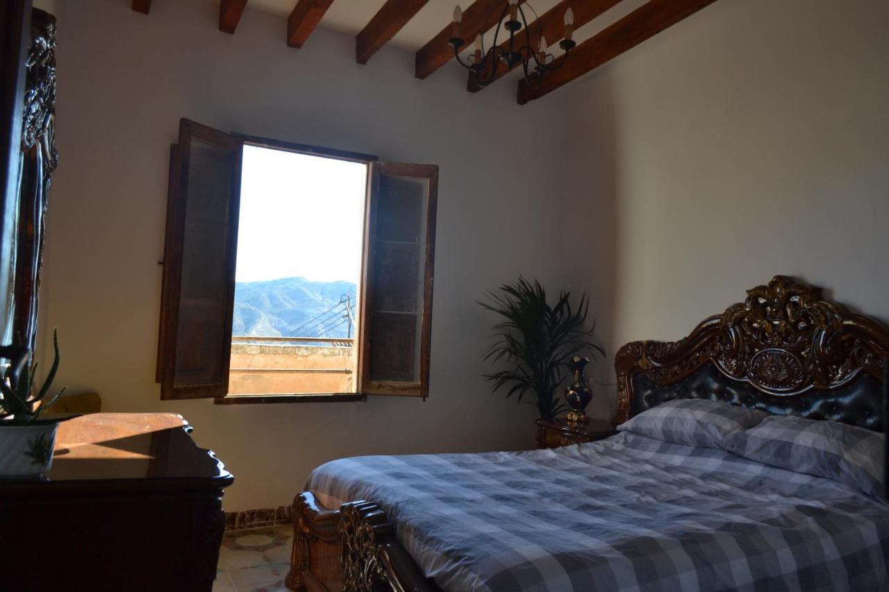 Homestay La Guarida Rustica Del Zorro *